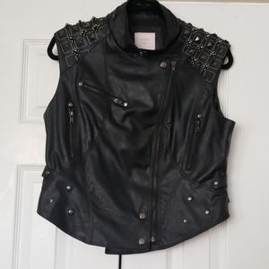🆕️Romeo & Juliet Couture Faux Leather Vest L